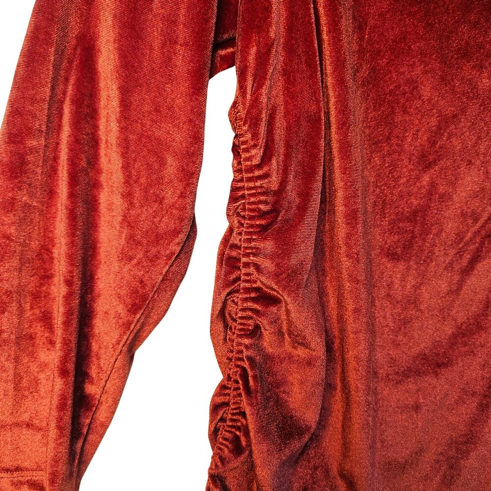 Torrid Red Velvet Cinched Sides Draped Top Size 0 Large NWT Chic Sexy Minimalist - Picture 5 of 7